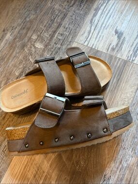 Amazon Women’s Brown Double-Strap Slide Sandals with Stud Accents